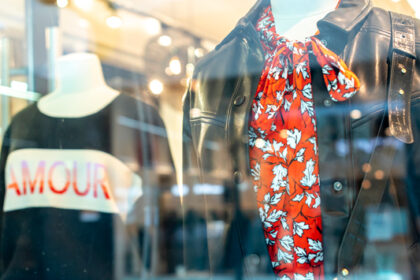https://www.onenation.fr/wp-content/uploads/2021/10/Nouvelles-boutiques-One-Nation-Paris-Outlet-2.jpg