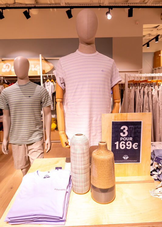 Dockers, petit nouveau parmi les outlet grandes marques de One Nation Paris. Bienvenue !