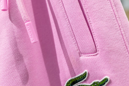 https://www.onenation.fr/wp-content/uploads/2025/07/Lacoste-One-Nation-Paris-Outlet_2.jpg